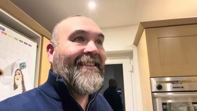 Daily vlog 9126 first weekly weigh in Friday night drinks and does Reggie like primula
