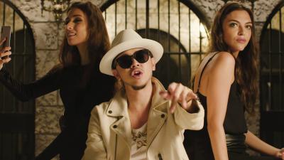 เพลงนขอมอบใหทกคนทรกการ Selfie