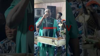 KING SAHEED OSUPA LIVE ON STAGE AT ODUN AHE FESTIVAL