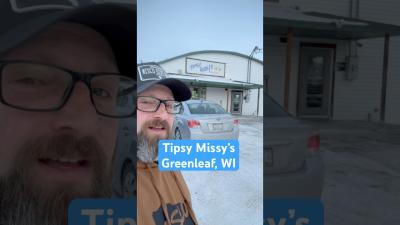 Tipsy Missys in Greenleaf WI vlog travel friends food wisconsin travelvlog wiscodivebars