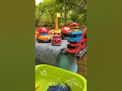 Tayo the little buspaw patrol Robocar PoliLighting McQueen thomas are happy on the road shorts