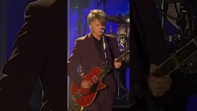 Crowded House with Dont Dream Its Over