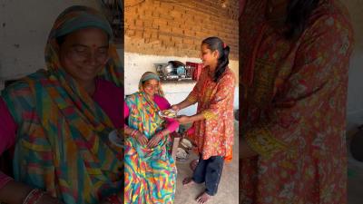 Pyari mummy ko gujiya bnakar kilai food lifestyle recipe cooking dailyvlog shorts