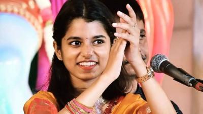 Live मथल ठकर क श दख लग लग झमन  Maithili_Thakur  Bhajan Stage Show 2026