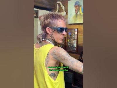 MICROFONE DO MICHAEL JACKSON NO PODCAST