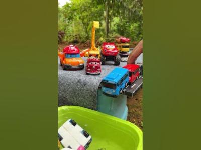 Tayo the little buspaw patrol Robocar PoliLighting McQueen thomas are happy on the road shorts