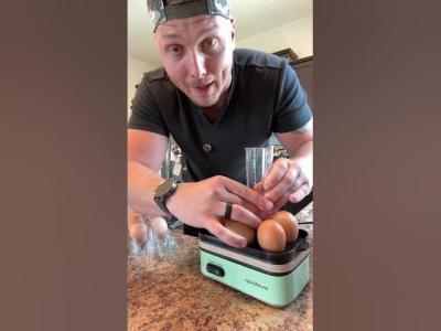 The EVOLOOP Rapid Egg Cooker got everyone correcting how I make eggs so whats actually the right