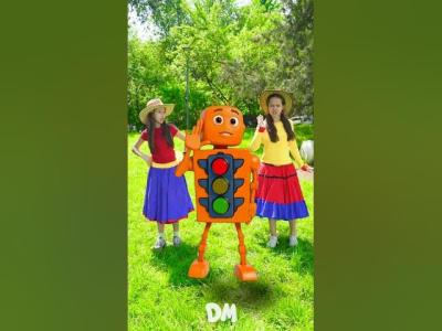 Traffic Light Teaches Alphabet Song abcd learning shorts