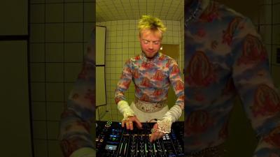 HOVR at HÖR. Full sets up in our library