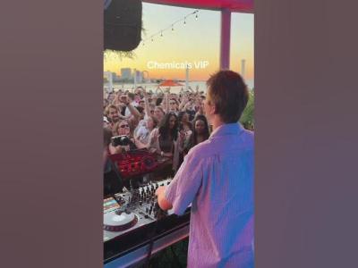 I made this 2026 version for my DJ sets 