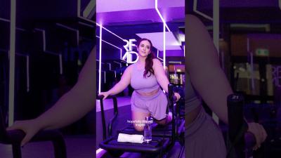 I tried Lagree Pilates as a BIG GIRL and heres how it went plussizefitness plussizeworkout
