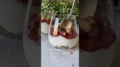 The Healthy Summer Dessert Youll be craving NOBAKE CHEESECAKE PARFAITS recipe healthydessert